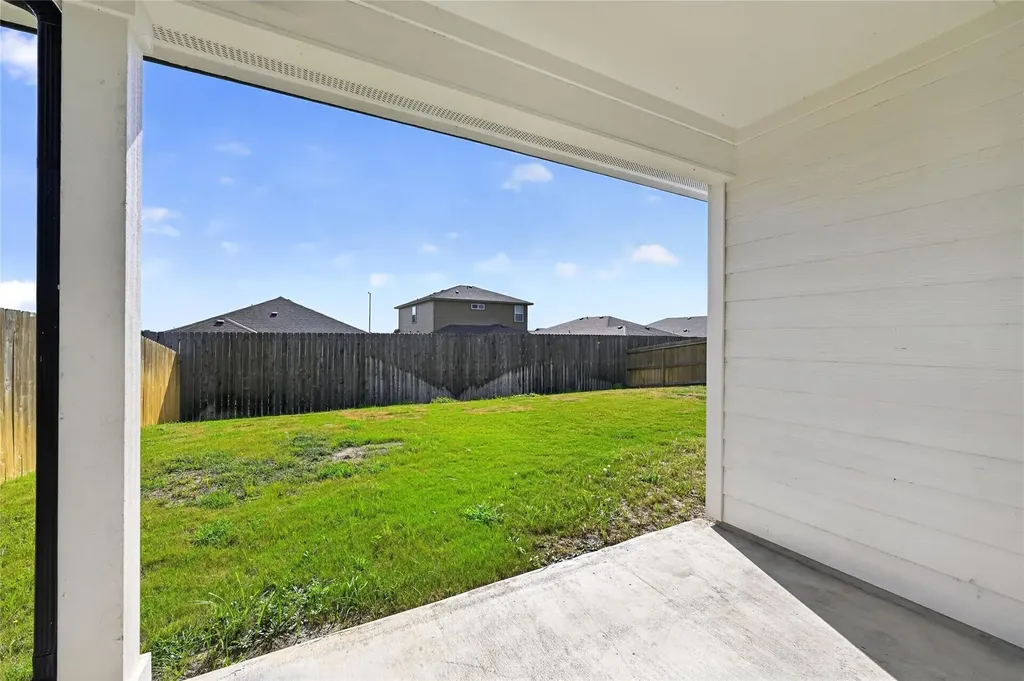 326 N Richland Drive Lockhart TX 78644