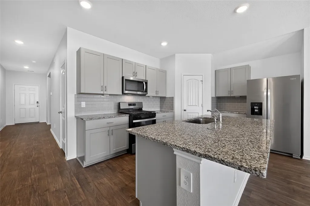 326 N Richland Drive Lockhart TX 78644
