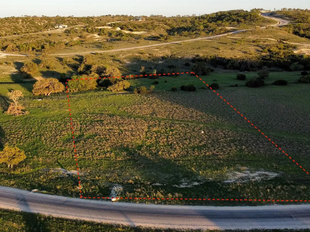 105 Majestic Hills Blanco TX 78606