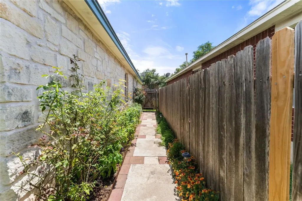 3555 Rock Shelf Lane Round Rock TX 78681