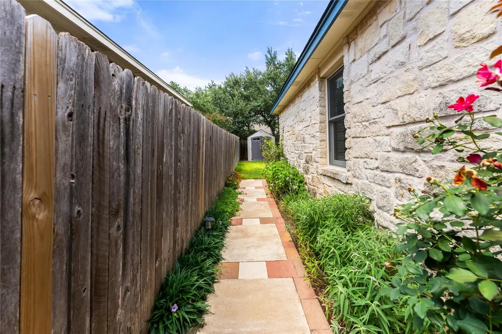 3555 Rock Shelf Lane Round Rock TX 78681