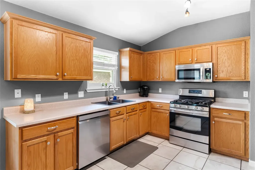 3555 Rock Shelf Lane Round Rock TX 78681