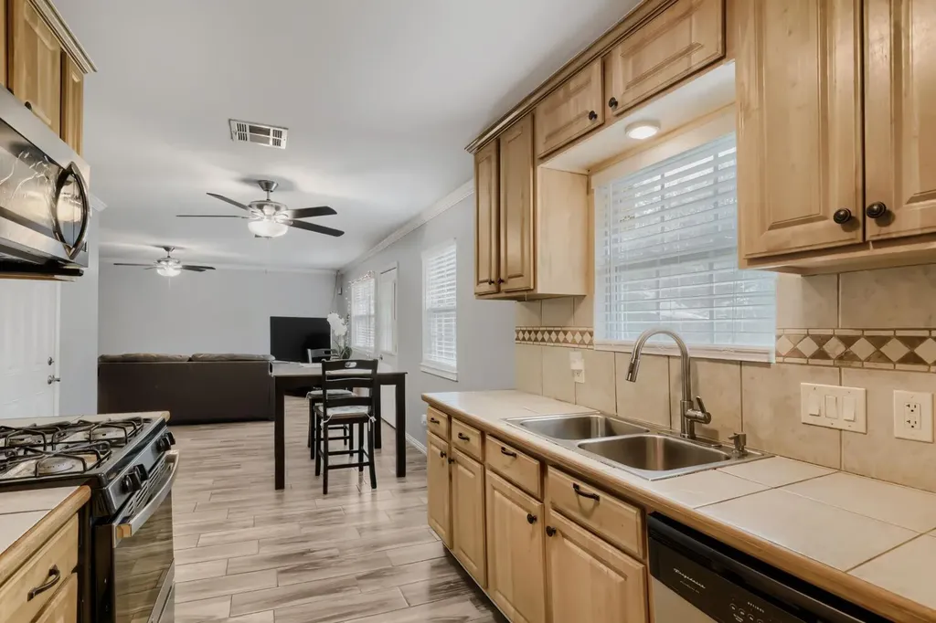 4801 Saguaro Road Austin TX 78744
