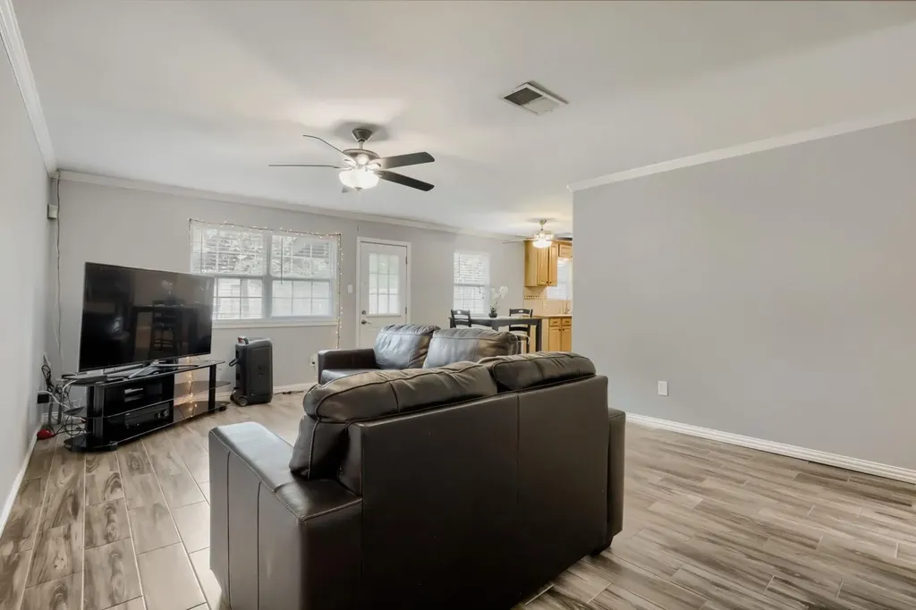4801 Saguaro Road Austin TX 78744