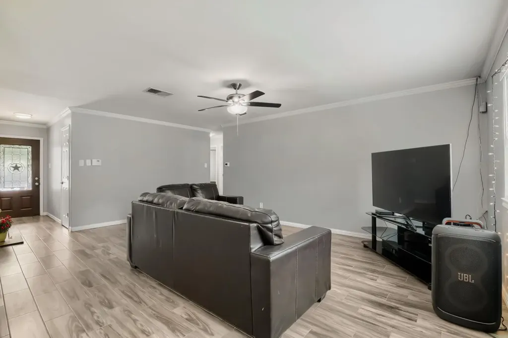 4801 Saguaro Road Austin TX 78744