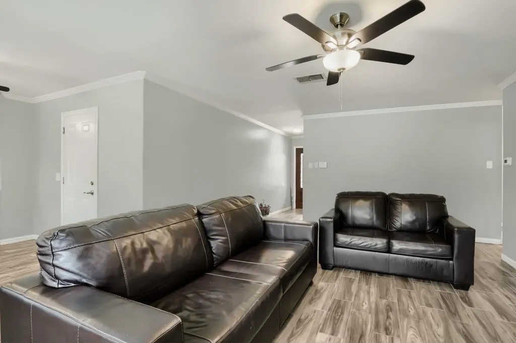4801 Saguaro Road Austin TX 78744