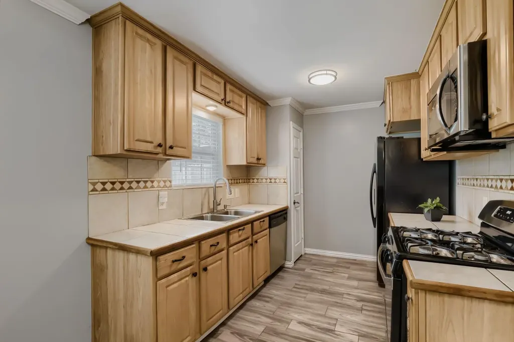 4801 Saguaro Road Austin TX 78744