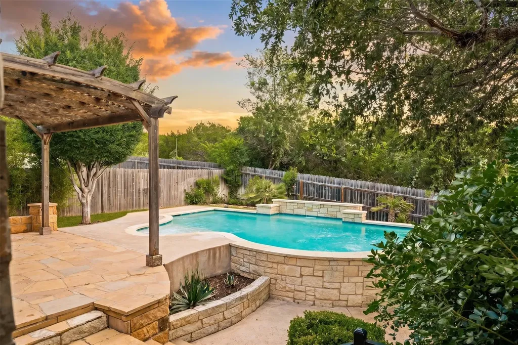 8820 Colberg Drive Austin TX 78749