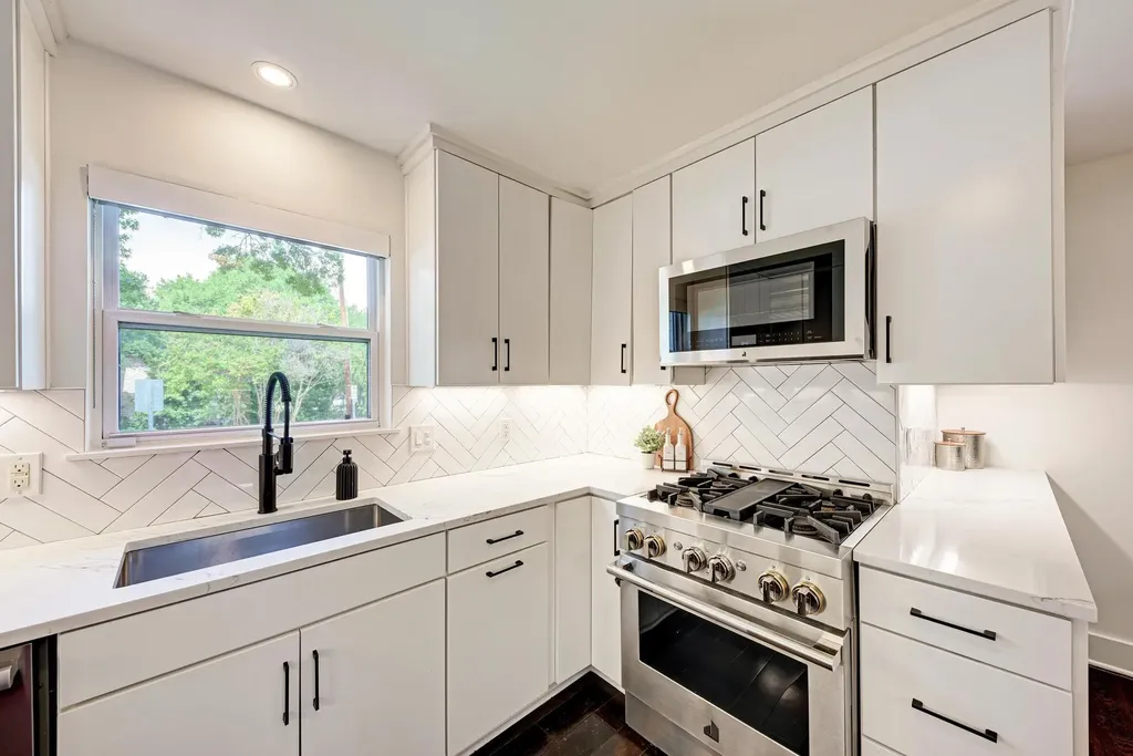 2508 Spring Creek Drive Austin TX 78704