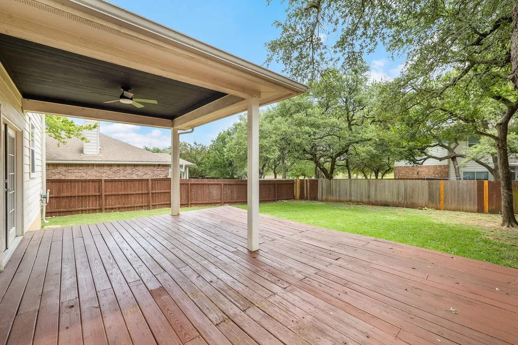 1104 Iron Horse Leander TX 78641