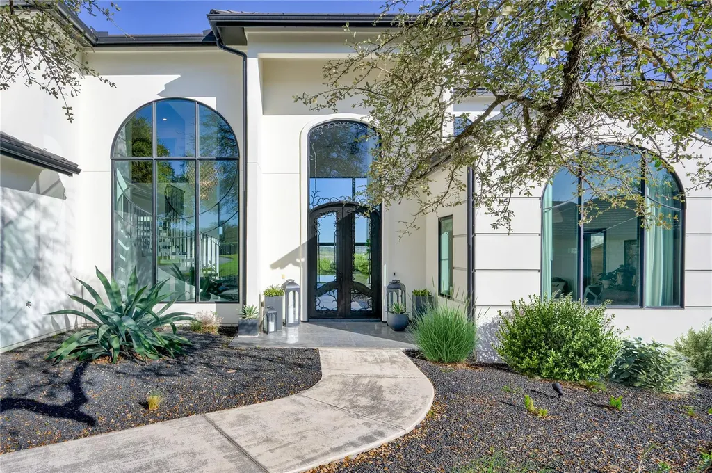 4300 Derrick Cove Spicewood TX 78669