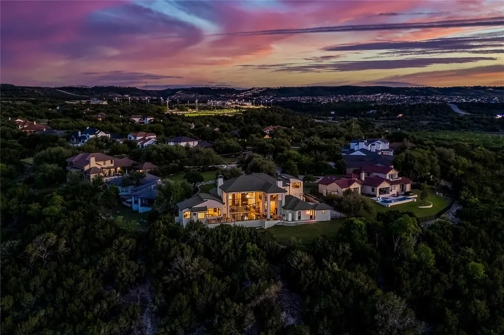 4300 Derrick Cove Spicewood TX 78669