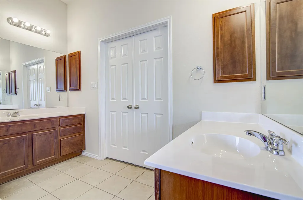 1610 Greenside Drive Round Rock TX 78665