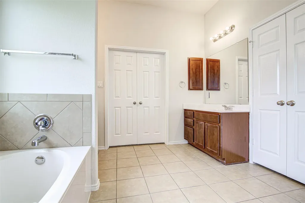 1610 Greenside Drive Round Rock TX 78665