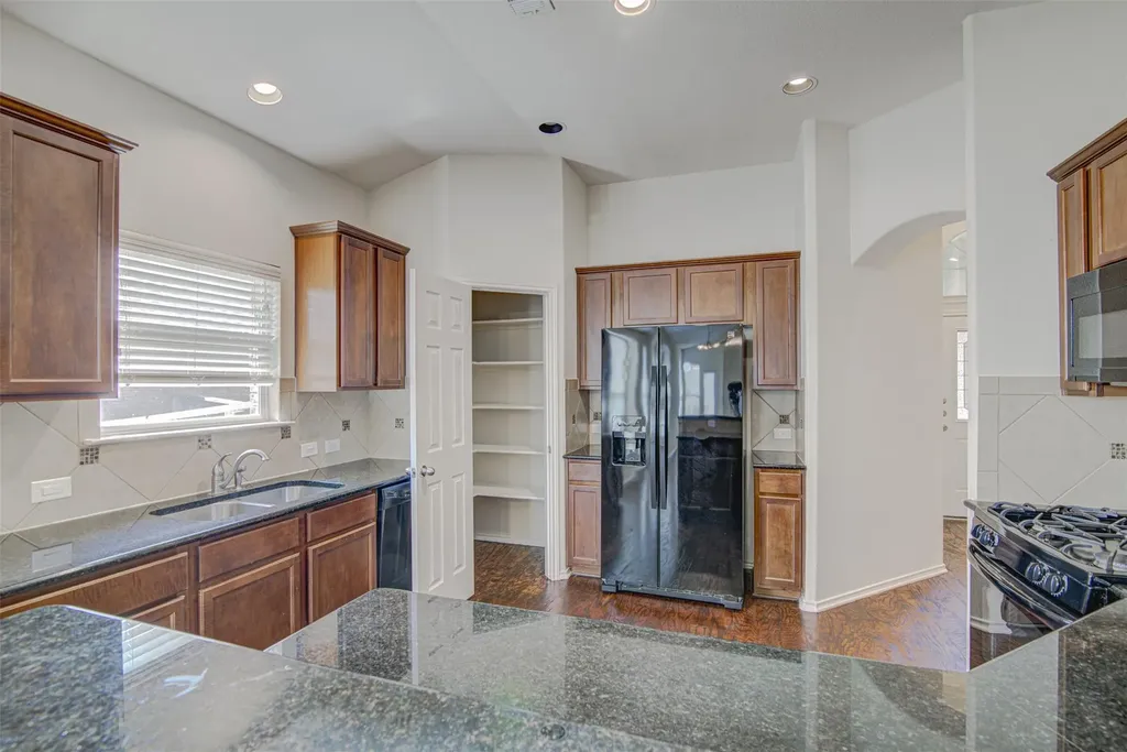 1610 Greenside Drive Round Rock TX 78665