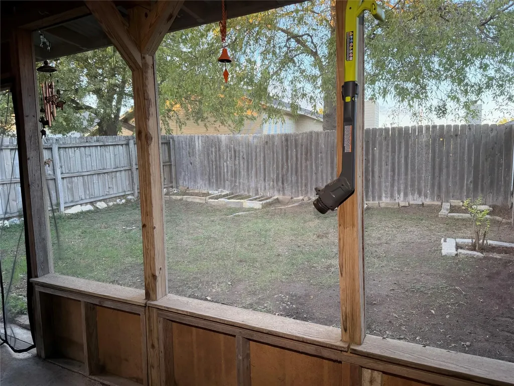 1910 Margalene Way Austin TX 78728