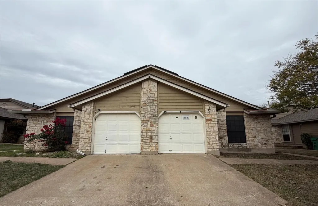 1910 Margalene Way Austin TX 78728