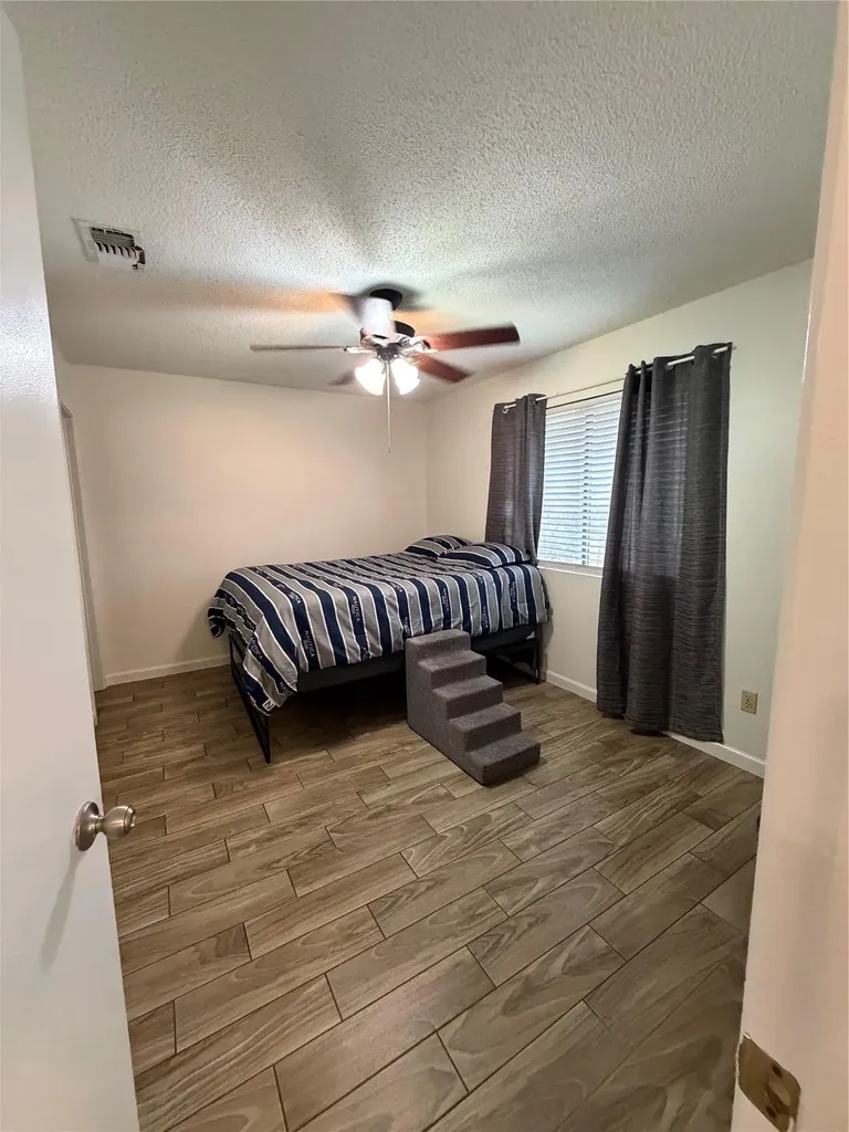 1910 Margalene Way Austin TX 78728