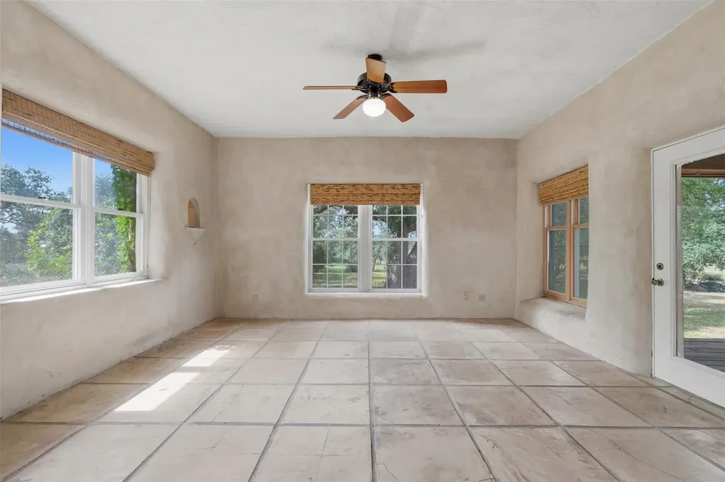 981 River Bend Drive Blanco TX 78606