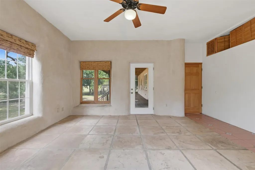 981 River Bend Drive Blanco TX 78606