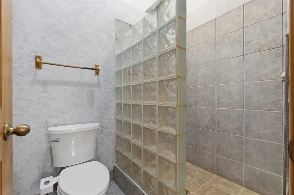 981 River Bend Drive Blanco TX 78606
