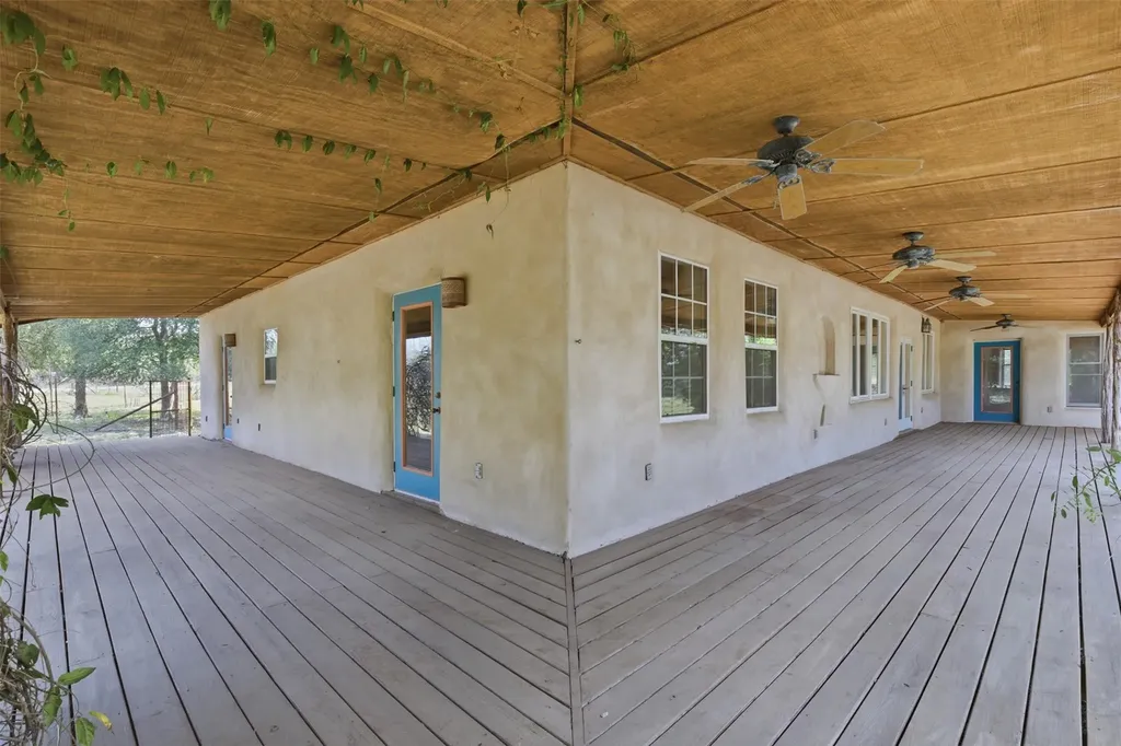 981 River Bend Drive Blanco TX 78606