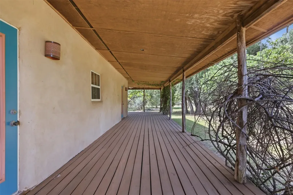 981 River Bend Drive Blanco TX 78606