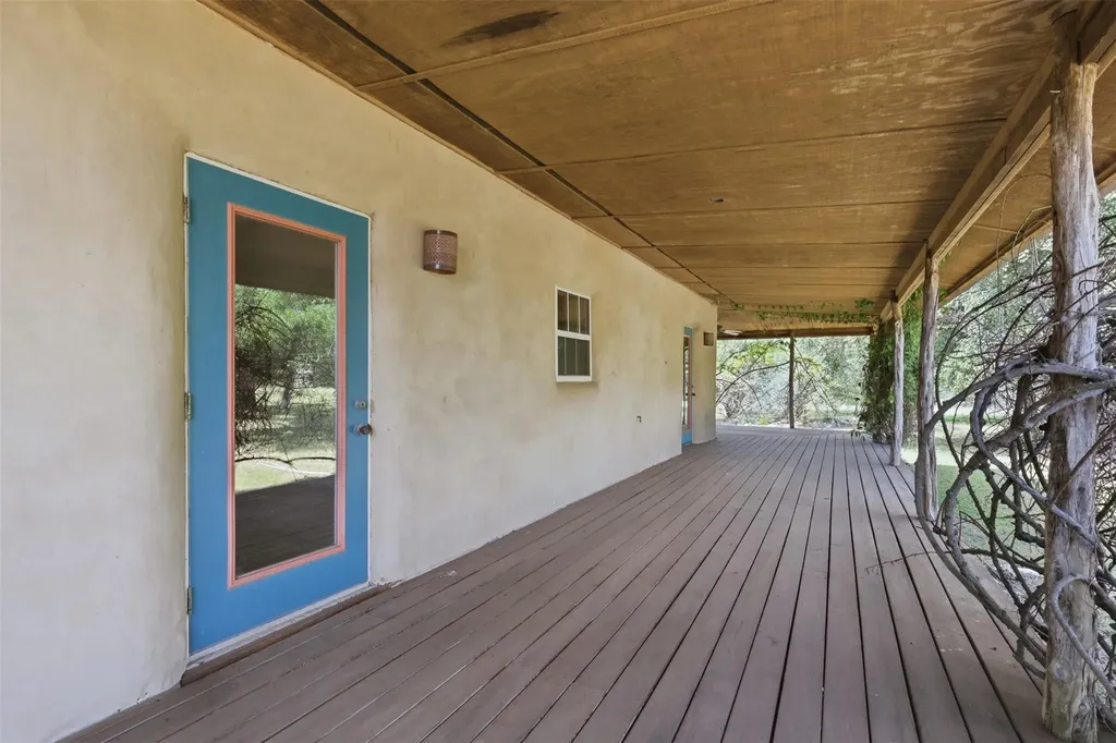 981 River Bend Drive Blanco TX 78606