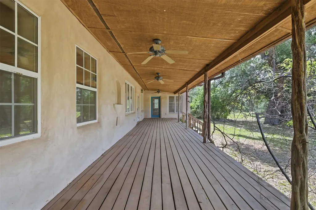 981 River Bend Drive Blanco TX 78606