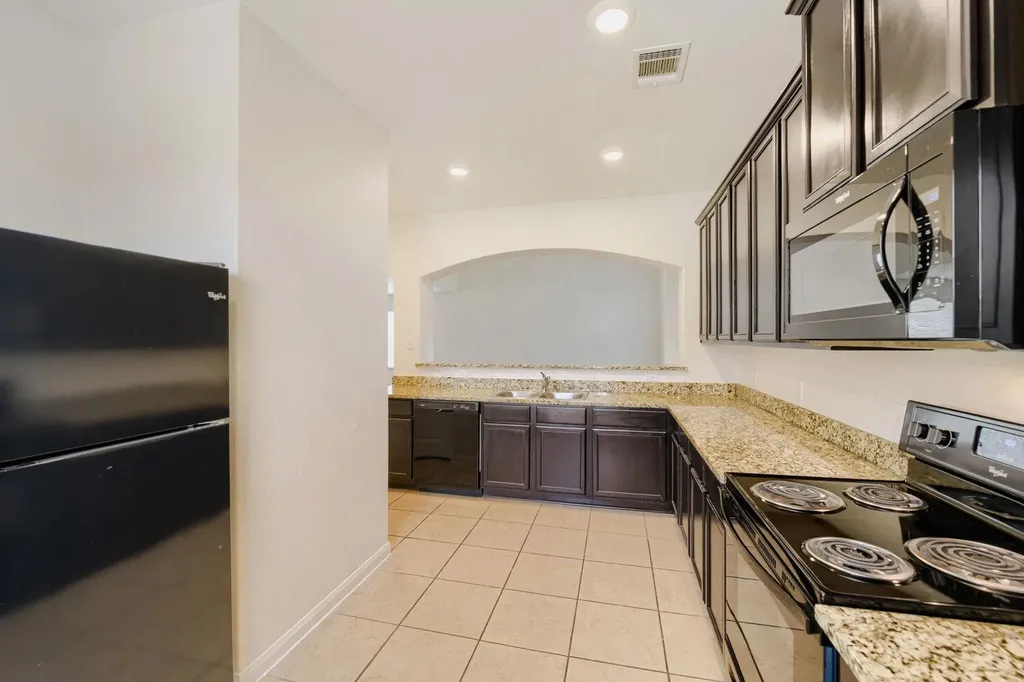 19905 Per Lange Pass Manor TX 78653