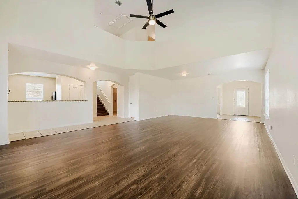19905 Per Lange Pass Manor TX 78653