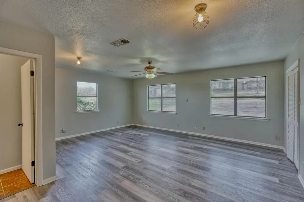1702 Sunset Drive Marble Falls TX 78654