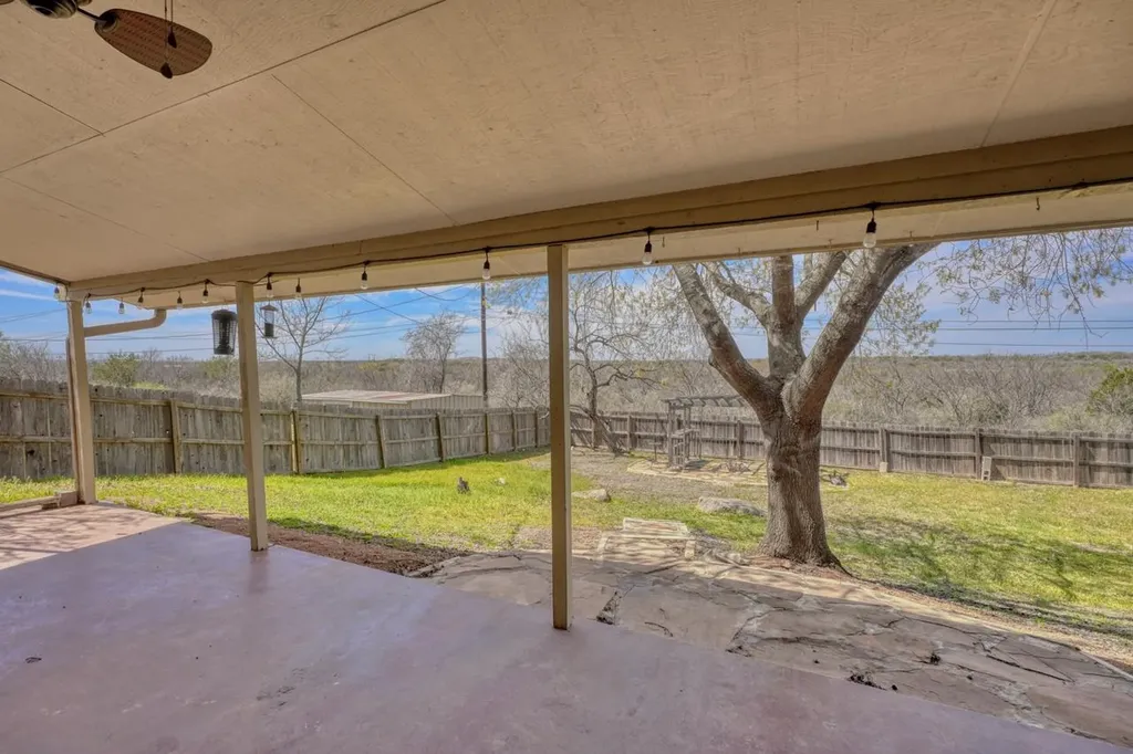 1702 Sunset Drive Marble Falls TX 78654
