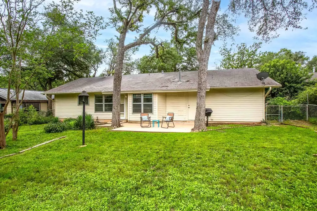 1912 Parkside Lane Austin TX 78745
