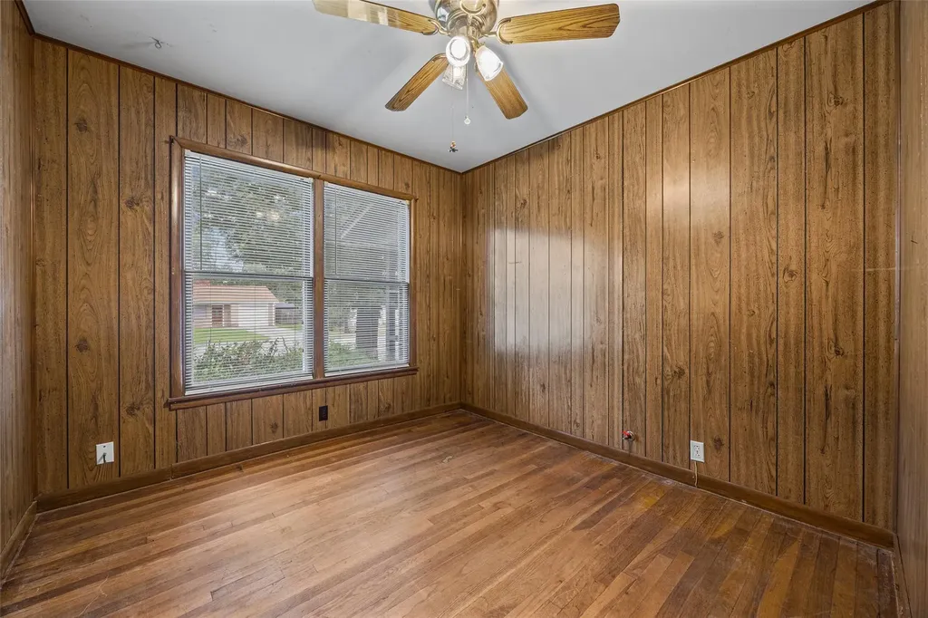 914 Plum Street Lockhart TX 78644