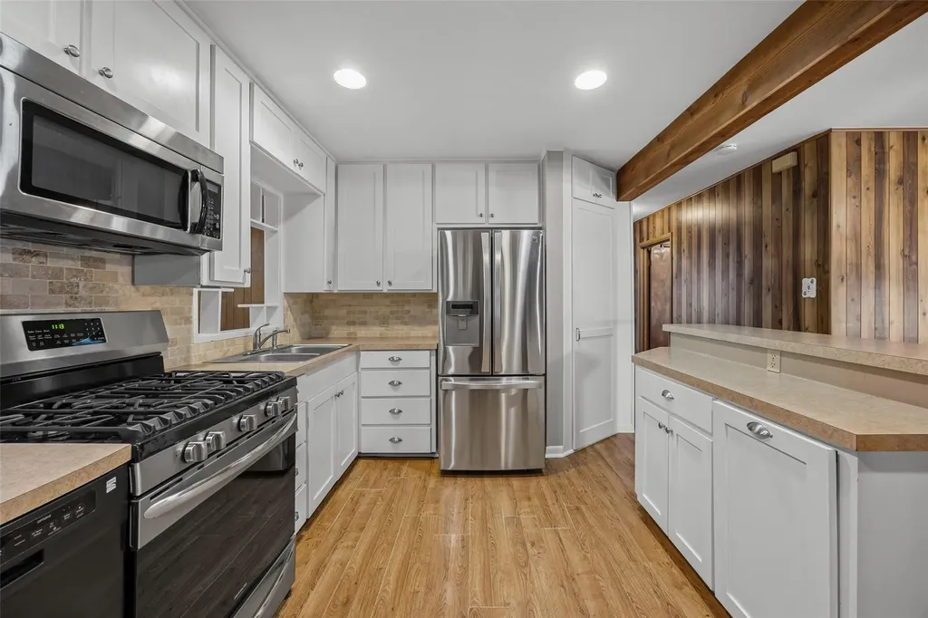 914 Plum Street Lockhart TX 78644