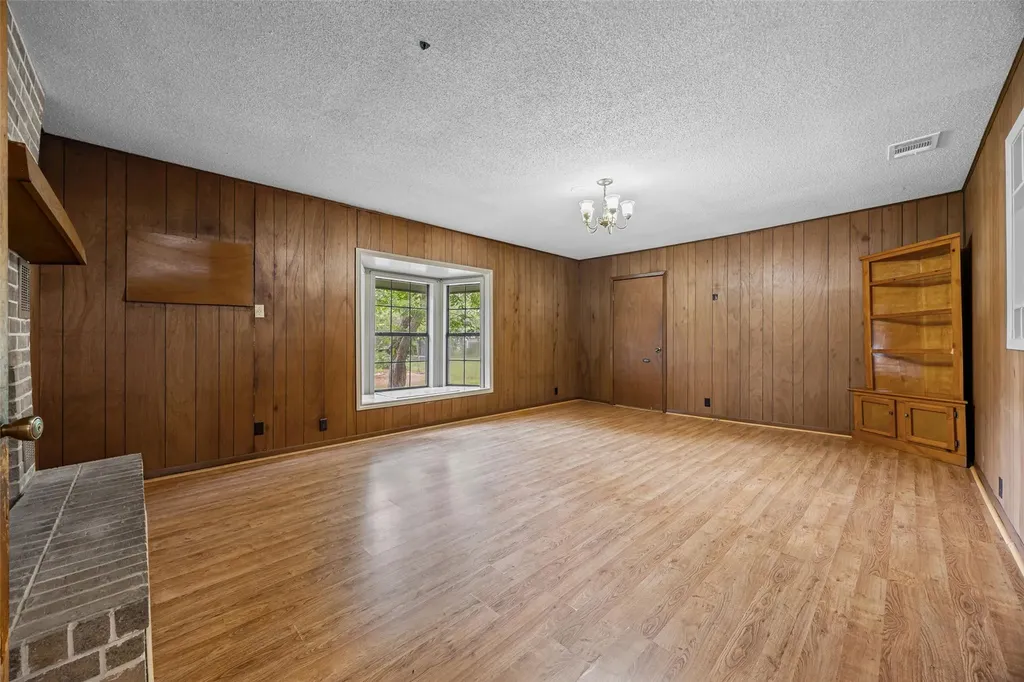 914 Plum Street Lockhart TX 78644