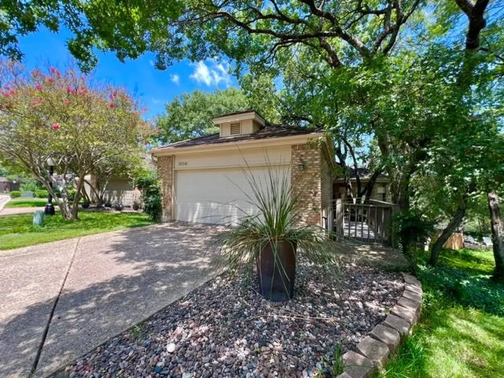 3509 Fawn Trail Austin TX 78746