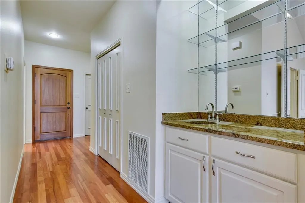 3509 Fawn Trail Austin TX 78746