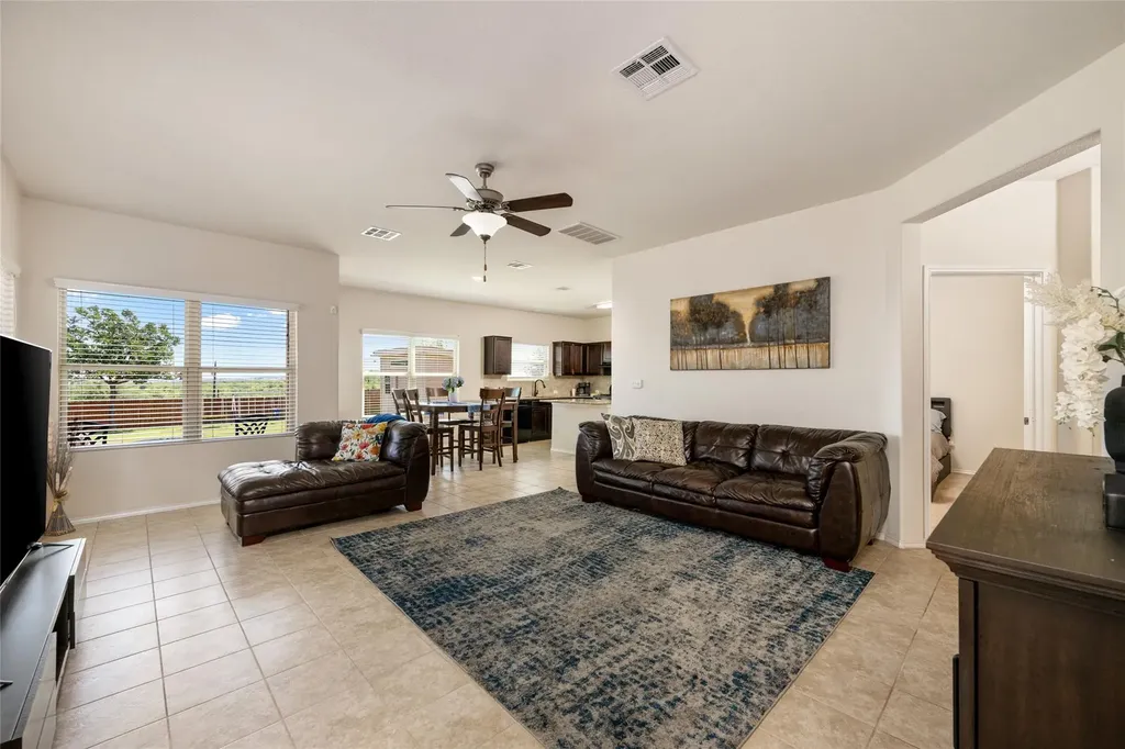 10117 Crescendo Lane Austin TX 78747