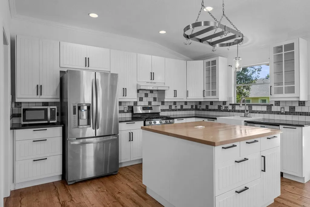 2409 Hallie Lane Round Rock TX 78664