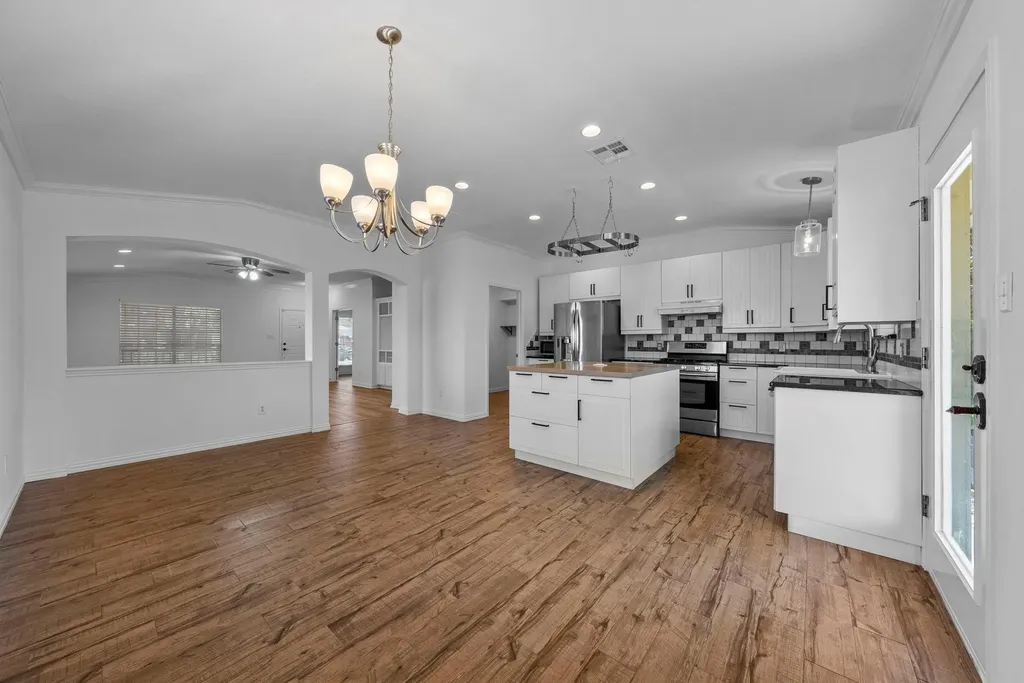 2409 Hallie Lane Round Rock TX 78664