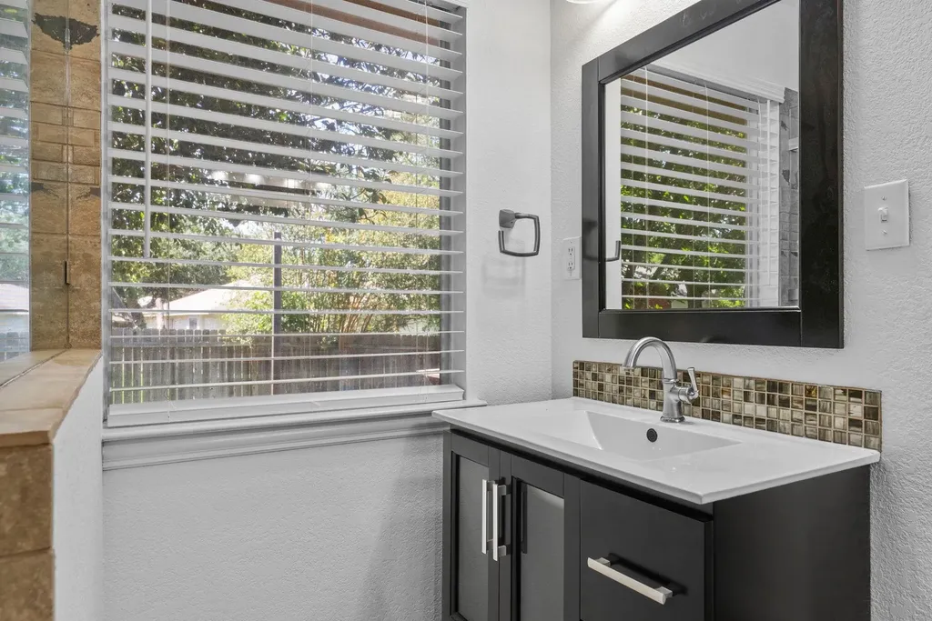 2409 Hallie Lane Round Rock TX 78664