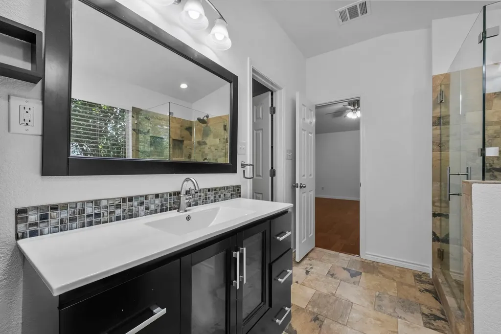 2409 Hallie Lane Round Rock TX 78664