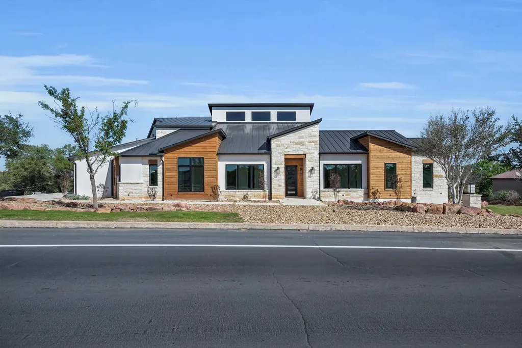 101 Silver Way Horseshoe Bay TX 78657