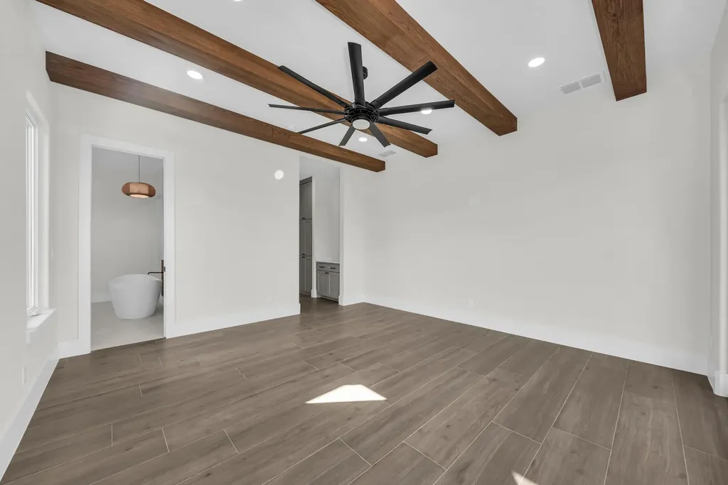 101 Silver Way Horseshoe Bay TX 78657