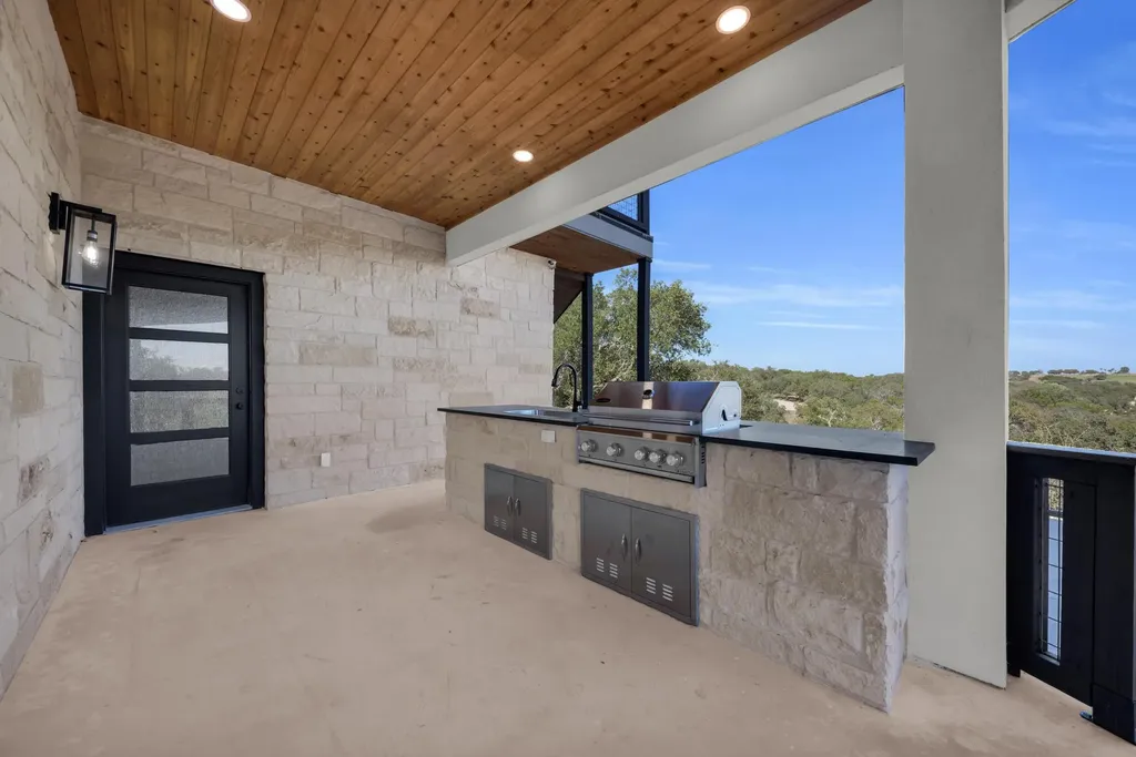 101 Silver Way Horseshoe Bay TX 78657