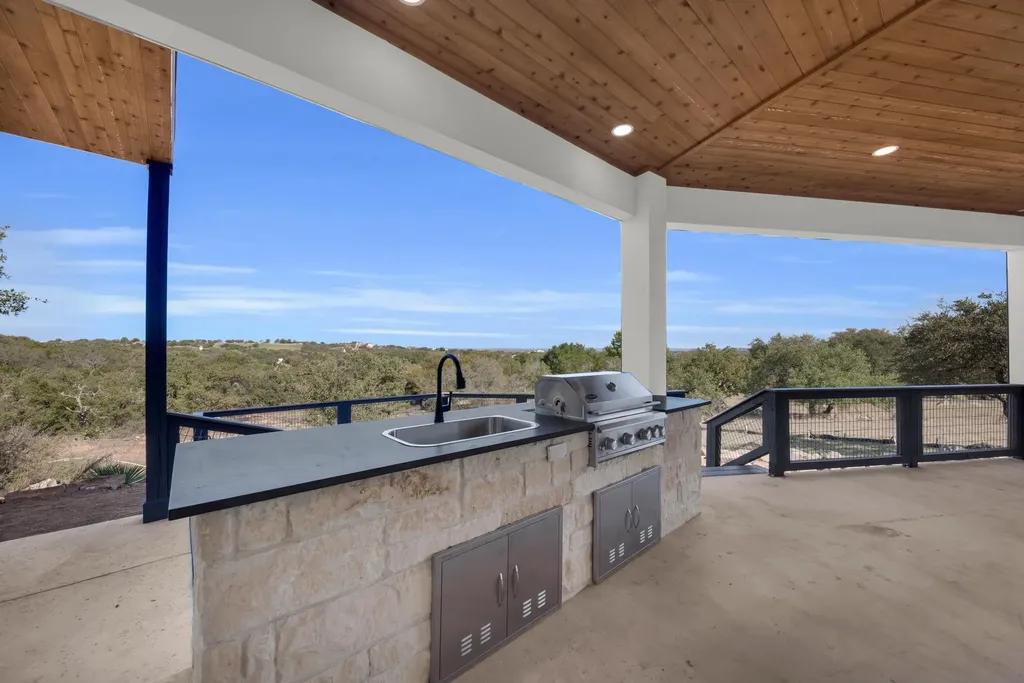 101 Silver Way Horseshoe Bay TX 78657