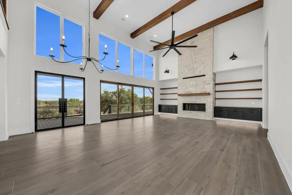 101 Silver Way Horseshoe Bay TX 78657