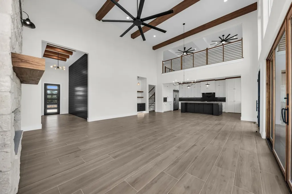 101 Silver Way Horseshoe Bay TX 78657